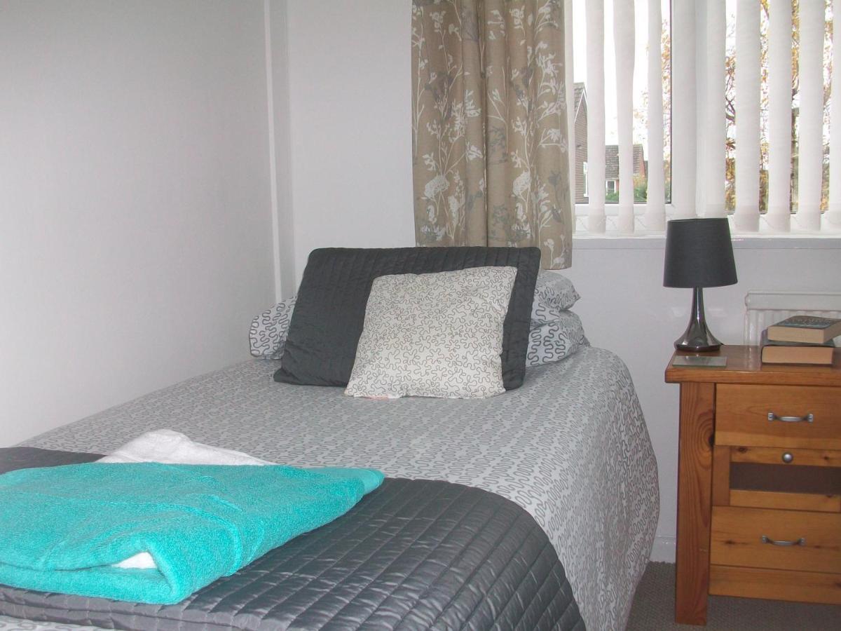 Villa Number 8 With Free Parking à Bury St. Edmunds Extérieur photo