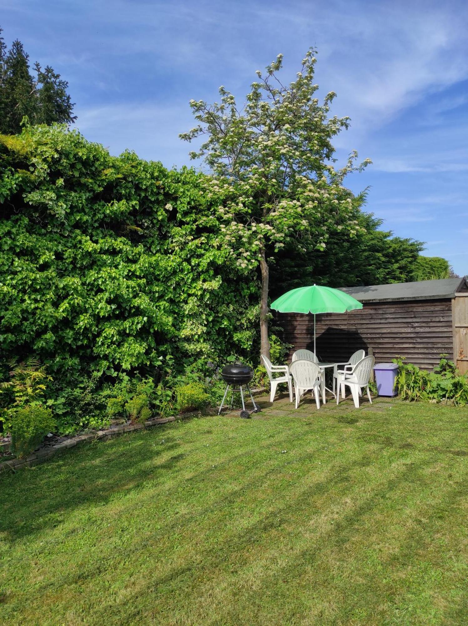 Villa Number 8 With Free Parking à Bury St. Edmunds Extérieur photo
