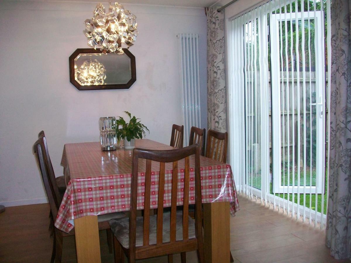 Villa Number 8 With Free Parking à Bury St. Edmunds Extérieur photo